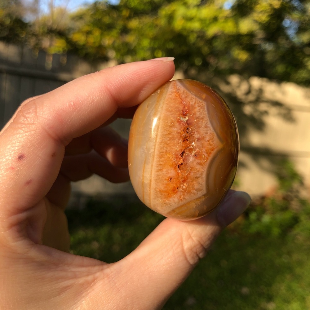 Druzy carnelian agate palmstone